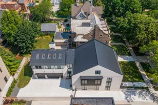 2409 N Terrace Ave, Milwaukee, WI 53202 - Photo 44