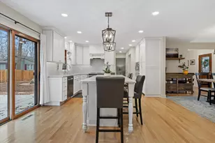 3675 S Poplar Rd, New Berlin, WI 53151 - Photo 8