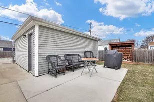 3329 S Taylor Ave, Milwaukee, WI 53207 - Photo 16