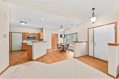 1084  Quinlan Dr #A, Pewaukee, WI 53072 - Photo 12
