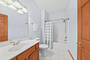 1084 Quinlan Dr, Pewaukee, WI 53072 - Photo 18