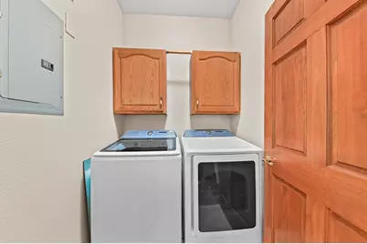 1084  Quinlan Dr #A, Pewaukee, WI 53072 - Photo 20