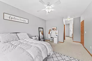 1084 Quinlan Dr, Pewaukee, WI 53072 - Photo 14