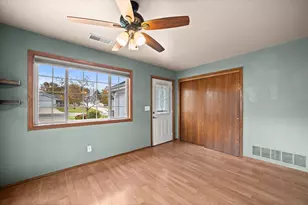 6813 Diane Dr, Newburg, WI 53090 - Photo 12