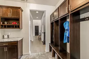 8955 W Highlander Dr, Mequon, WI 53097 - Photo 18