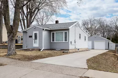 235  9th Ave, Onalaska, WI 54650 - Photo 1