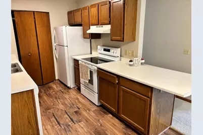 364  Minz Park Cir #3, West Bend, WI 53095 - Photo 6