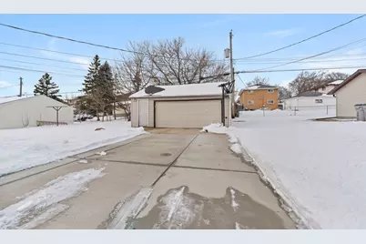 8934 W Tripoli Ave, Milwaukee, WI 53228 - Photo 28