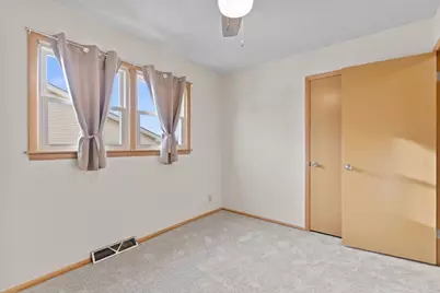 8934 W Tripoli Ave, Milwaukee, WI 53228 - Photo 14