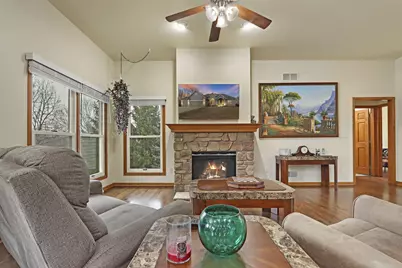 1138  Tall Oak Ct, Racine, WI 53406 - Photo 6