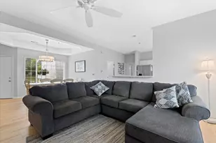 5384 S Hidden Dr, Greenfield, WI 53221 - Photo 12