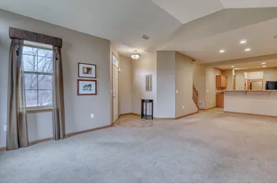 W155N7081  Amberleigh Cir, Menomonee Falls, WI 53051 - Photo 6