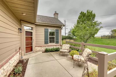 W155N7081  Amberleigh Cir, Menomonee Falls, WI 53051 - Photo 2