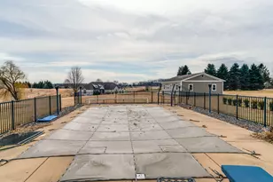 W1461 Maureen Ct, Bloomfield, WI 53147 - Photo 36