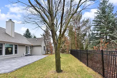 312  Manchester Dr, Waukesha, WI 53188 - Photo 30