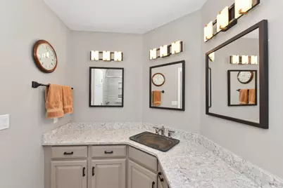 312  Manchester Dr, Waukesha, WI 53188 - Photo 18