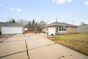 601 Edgewood Ave, South Milwaukee, WI 53172 - Photo 24