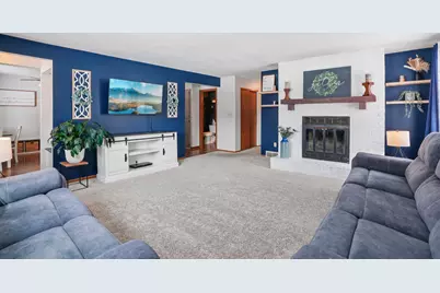 7254 S 38th St, Franklin, WI 53132 - Photo 2