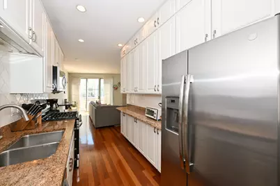 2136 N Commerce St, Milwaukee, WI 53212 - Photo 12