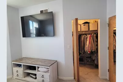 2136 N Commerce St, Milwaukee, WI 53212 - Photo 20