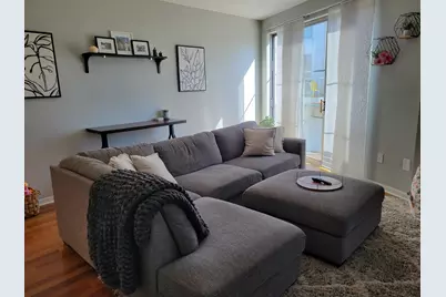 2136 N Commerce St, Milwaukee, WI 53212 - Photo 8