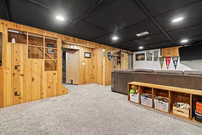 1111  Shorecrest Dr, Racine, WI 53402 - Photo 20