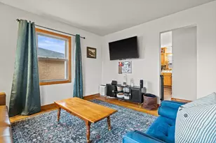 1111 Shorecrest Dr, Racine, WI 53402 - Photo 6