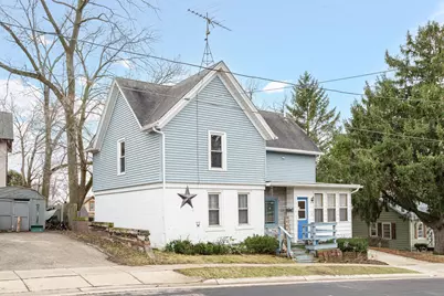 119 E Green St, Watertown, WI 53098 - Photo 2