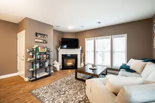 1691 N Marshall St, Milwaukee, WI 53202 - Photo 2