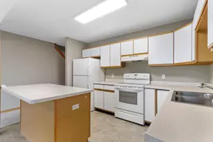 3207 Randolph Rd, Janesville, WI 53546 - Photo 6