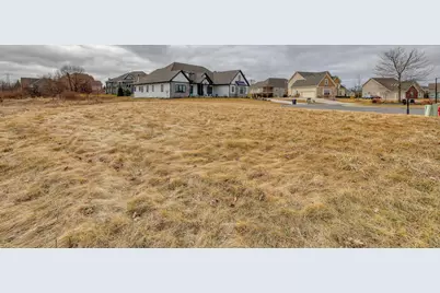 N57W19673  Holly Ct, Menomonee Falls, WI 53051 - Photo 2