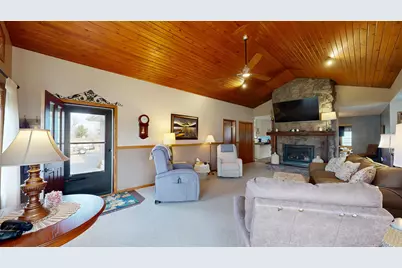 1719 S Highland Dr, Sparta, WI 54656 - Photo 8