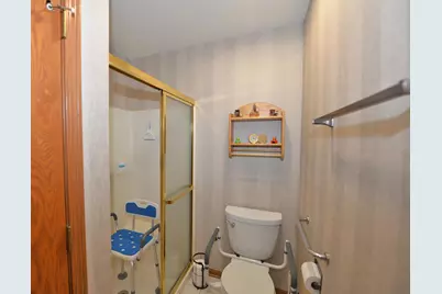 6244  Partridge Hills Dr, Racine, WI 53406 - Photo 14