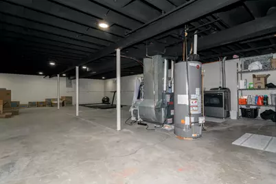 2018 N 114th St, Wauwatosa, WI 53226 - Photo 32