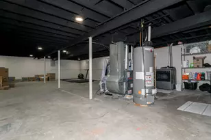 2018 N 114th St, Wauwatosa, WI 53226 - Photo 32