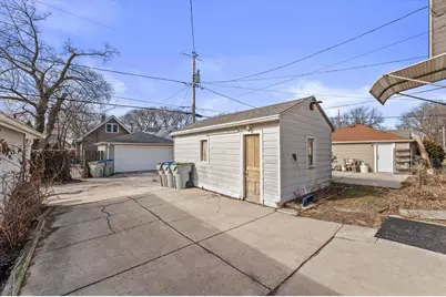 3137 S Pine Ave, Milwaukee, WI 53207 - Photo 20