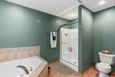 17940 W Jacobs Ridge Ct, New Berlin, WI 53146 - Photo 22