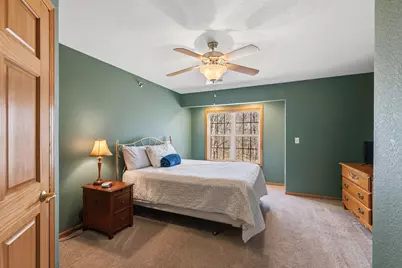 17940 W Jacobs Ridge Ct, New Berlin, WI 53146 - Photo 24