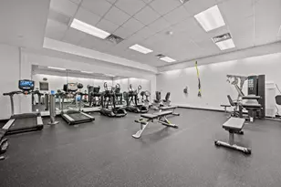 1313 N Franklin Pl, Milwaukee, WI 53202 - Photo 28