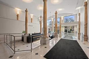 1313 N Franklin Pl, Milwaukee, WI 53202 - Photo 20