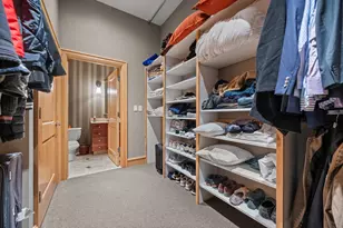 1313 N Franklin Pl, Milwaukee, WI 53202 - Photo 12