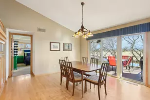 6801 Lorraine Cir, Racine, WI 53185 - Photo 18