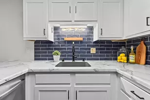 11957 W Appleton Ave, Milwaukee, WI 53224 - Photo 8