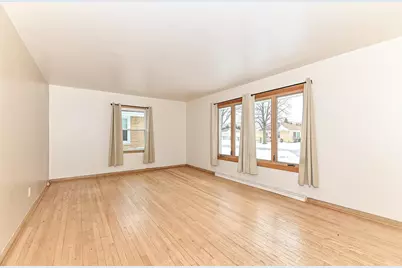 7038 W Lakefield Dr, Milwaukee, WI 53219 - Photo 6