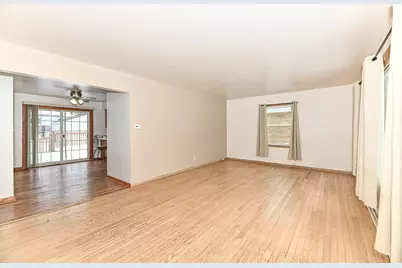 7038 W Lakefield Dr, Milwaukee, WI 53219 - Photo 4