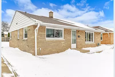 7038 W Lakefield Dr, Milwaukee, WI 53219 - Photo 2