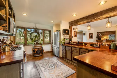 923 W Montclaire Ave, Glendale, WI 53217 - Photo 10