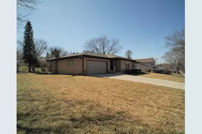 2401  Lander Ln, Waukesha, WI 53188 - Photo 2