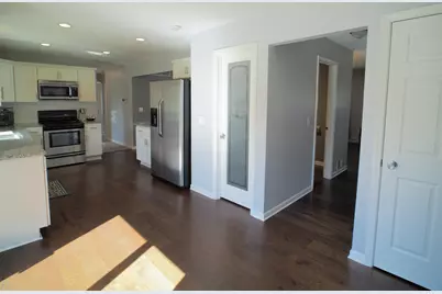 2401  Lander Ln, Waukesha, WI 53188 - Photo 10