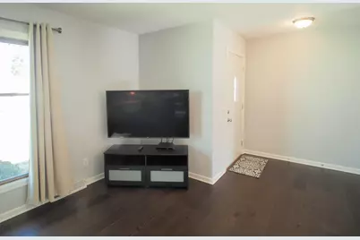 2401  Lander Ln, Waukesha, WI 53188 - Photo 8